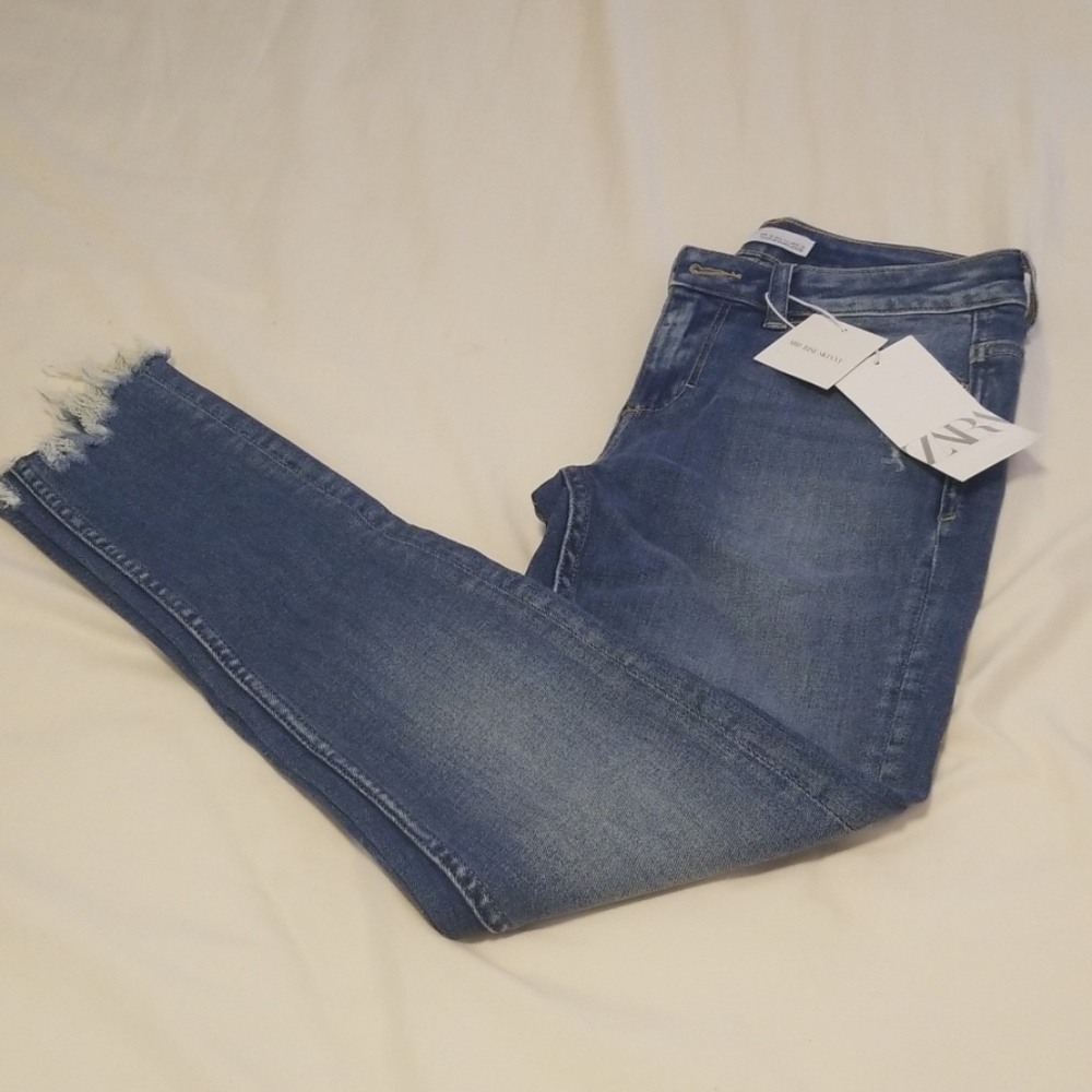 Zara Mid Rise Skinny Jeans